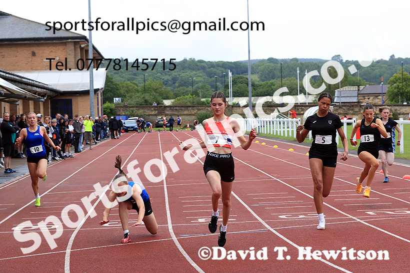 Girls 100 metres, 2025 Northumberland Schools Track and Fields, Wentworth, Hexham. Photo: David T. Hewitson/Sports for All Pics